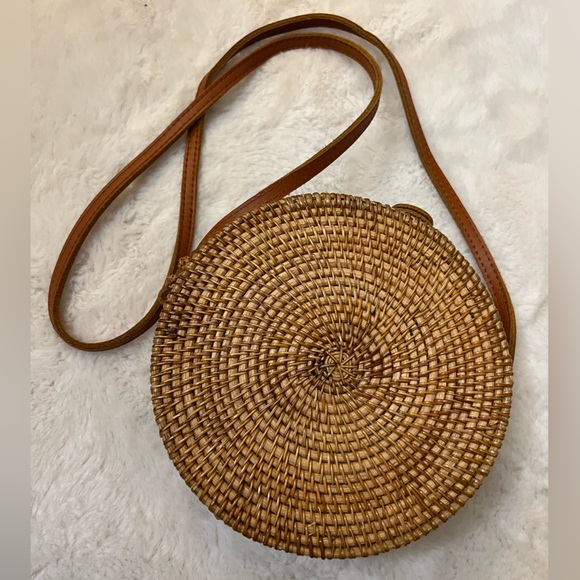Rattan Woven Round Bag - Picture 3 of 13